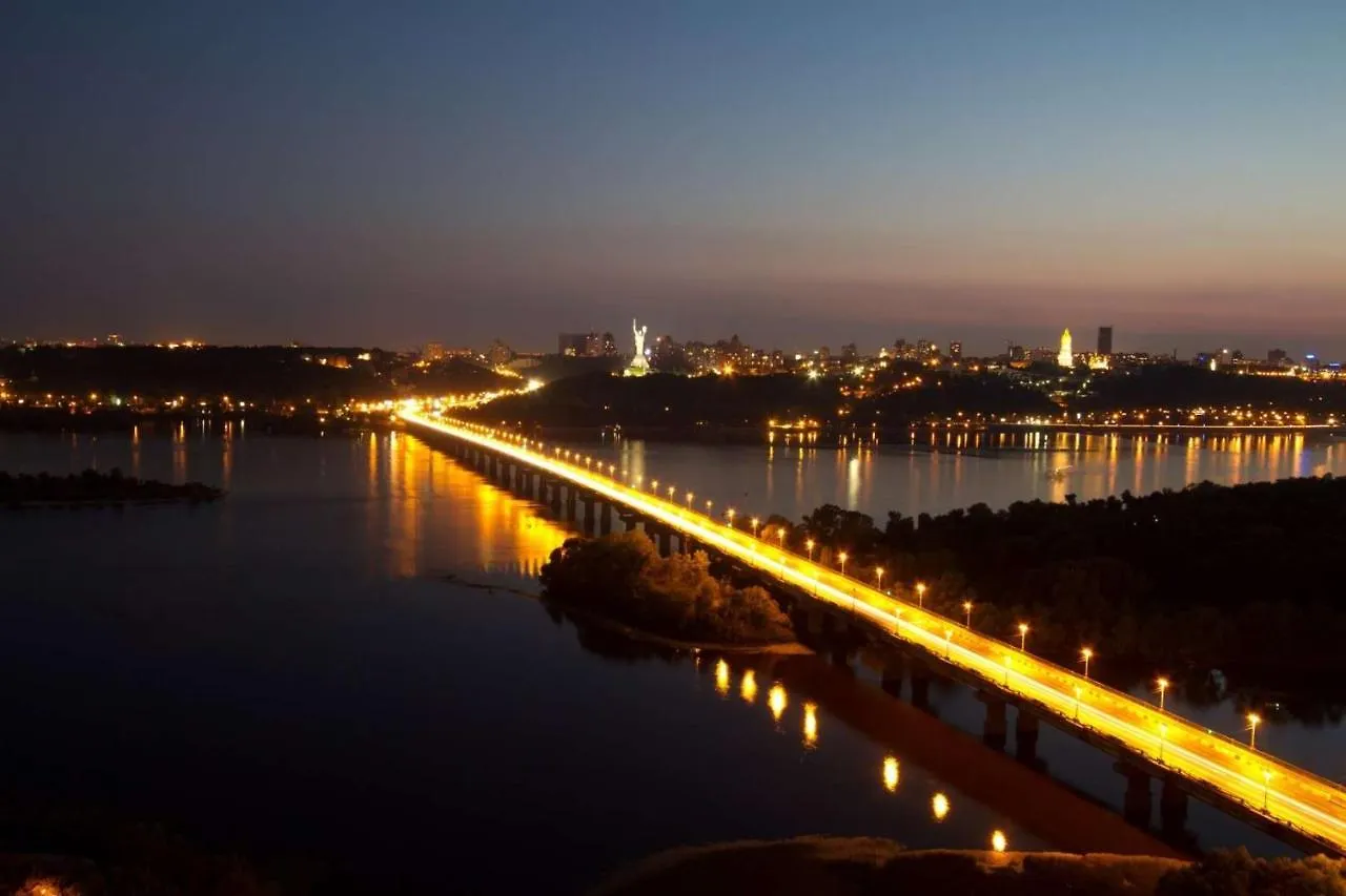 Жк Silver Breeze,Днепровськая Набережная 1А Kyiv